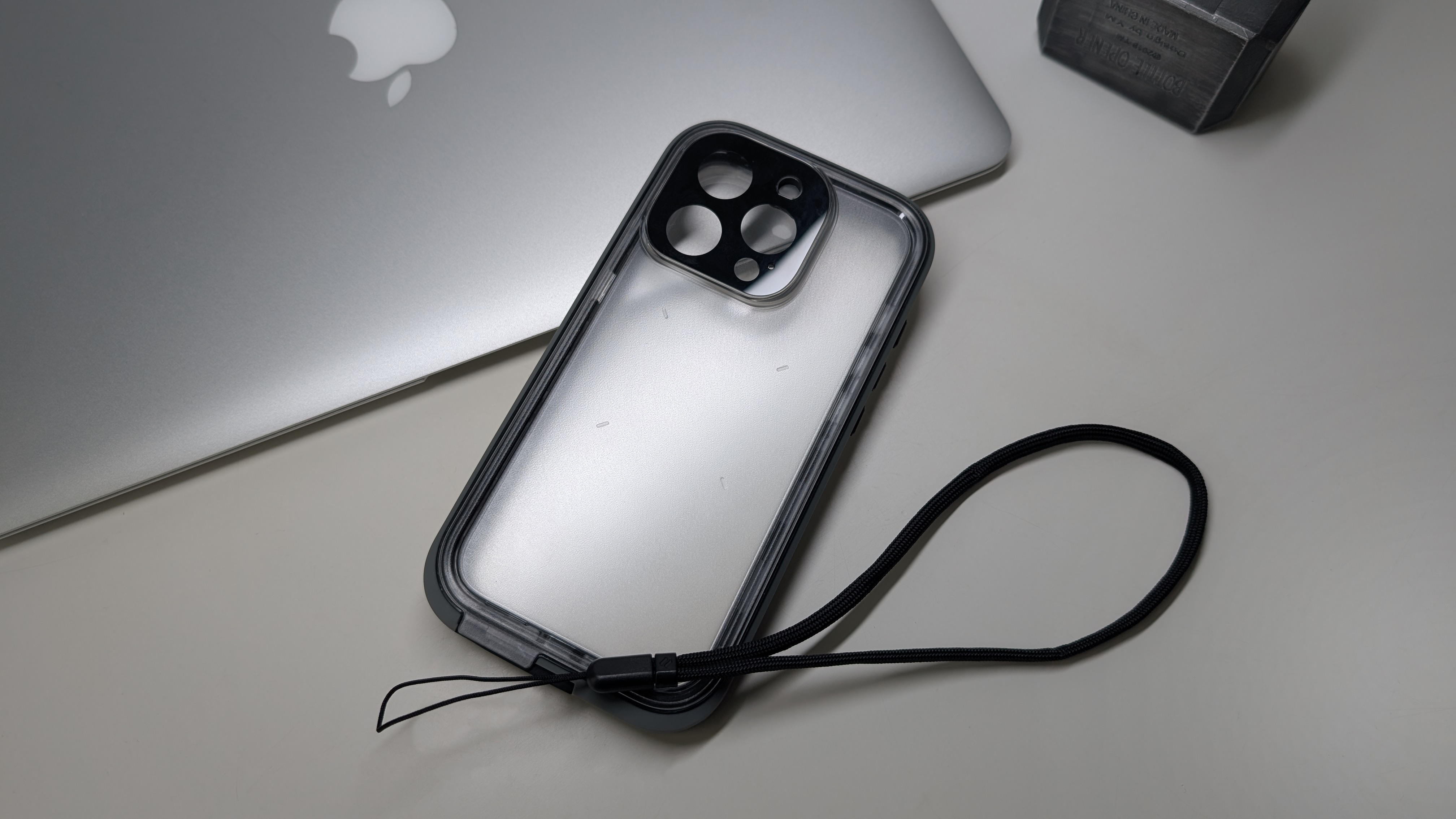 TOP 5 pancernych etui do iPhone 15 Pro